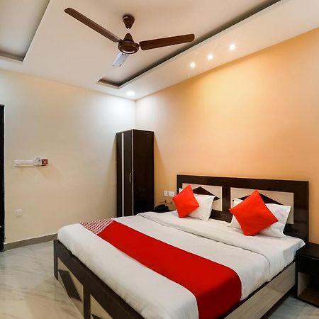 Hotel OYO Flagship 75575 Krishna Regency Bijnaur Exterior foto