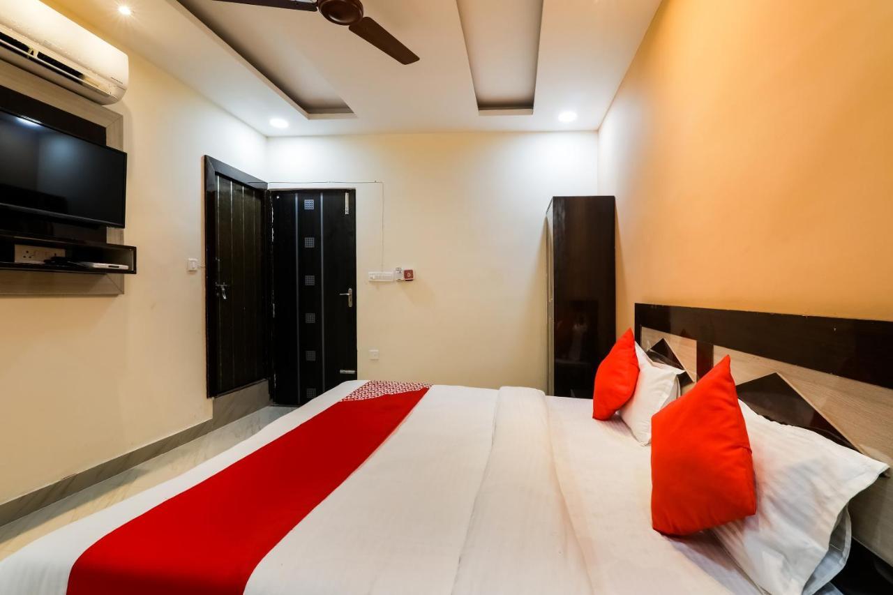 Hotel OYO Flagship 75575 Krishna Regency Bijnaur Exterior foto